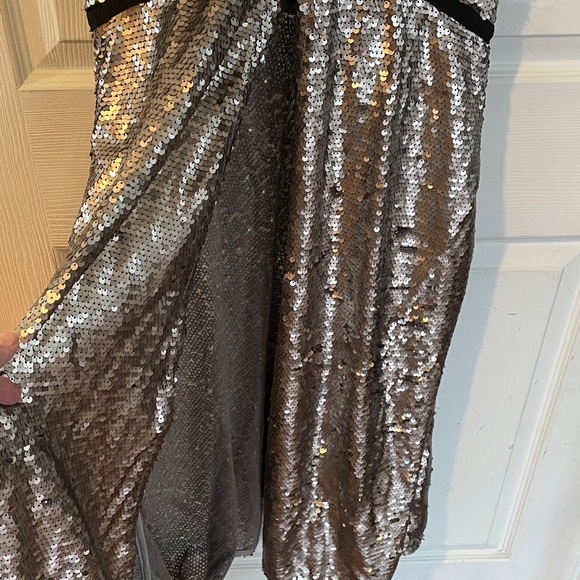 Fashion Nova  Size XS Strapless Silver Sequin Dress. New withTag. - Picture 3 of 15